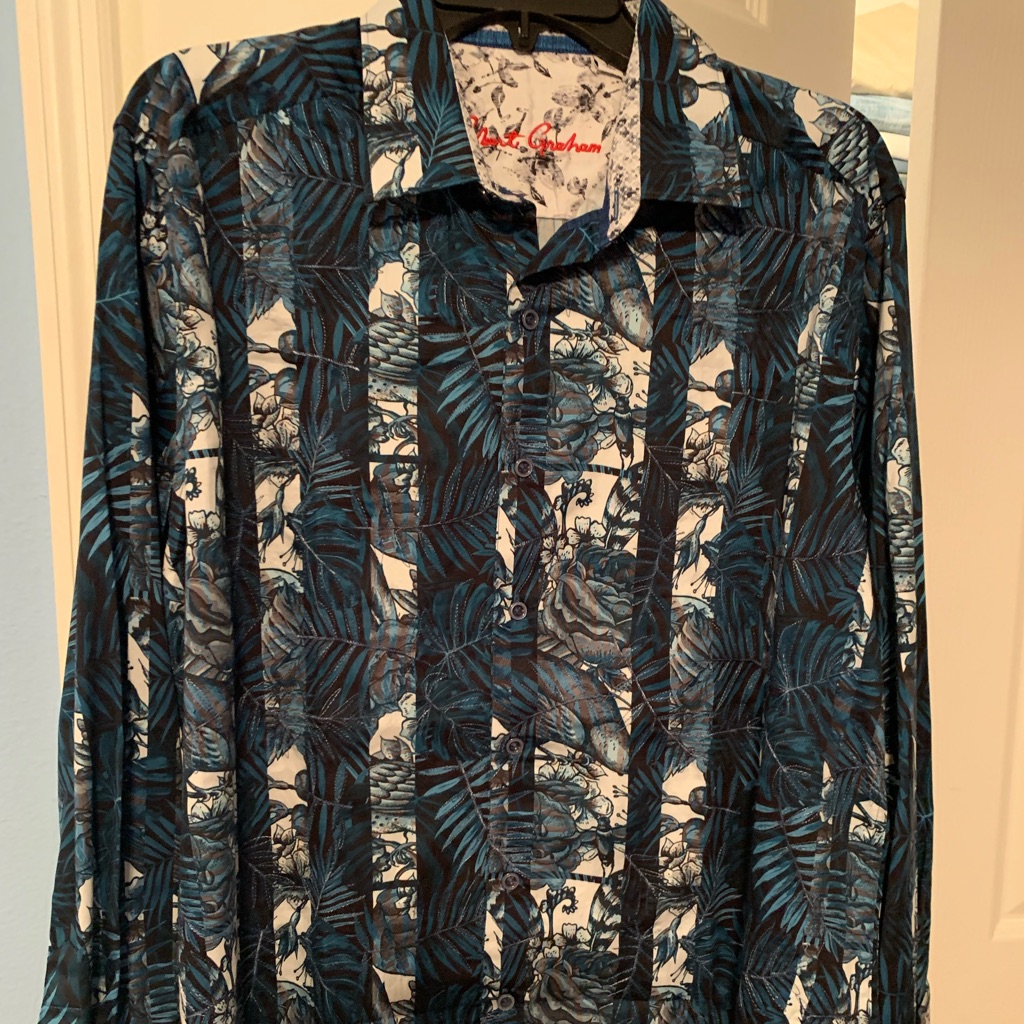 Robert Graham Blue Parsley With Dint Embroidery Size Large.